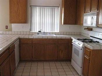 2nd image of 782 Nicholas St