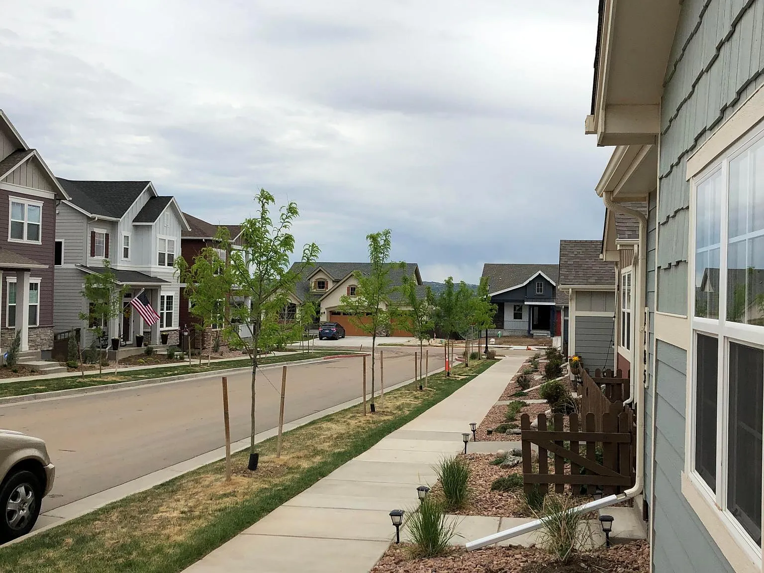 3 bed, 2.5 bath, 1658 sqft, $2,450 — Photo 3