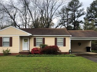 1320 Saint Joseph Cir, Greenville, MS 38703