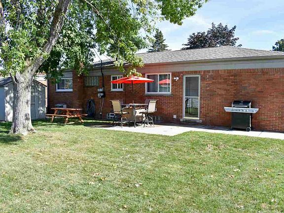 3rd image of 32263 Susilane St