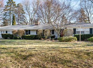 895 N Pemberton Rd, Bloomfield Hills, MI 48302