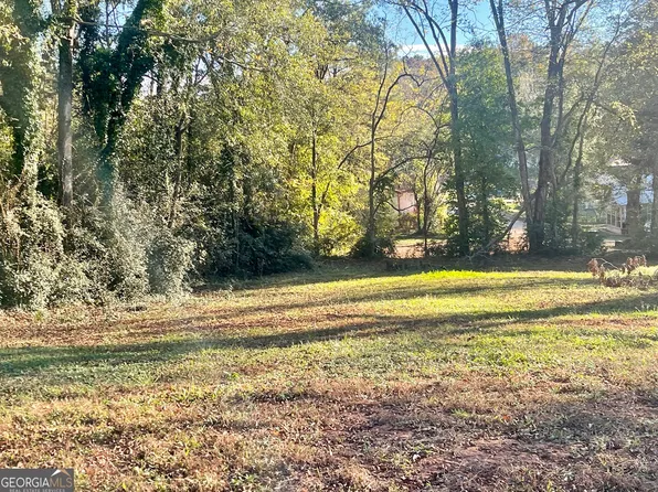 1110 E 7th St, West Point, GA 31833