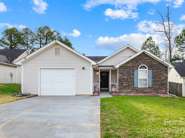 3720 Maggie Laney Dr, Charlotte, NC 28216