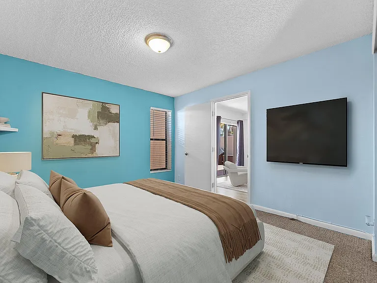 612 Executive Center Dr #107 — Photo 18