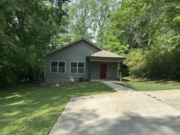 1008 Swift Dr, Clarksville, TN 37040