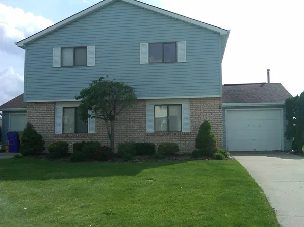 10615 Oak Valley Rd, Fort Wayne, IN 46845
