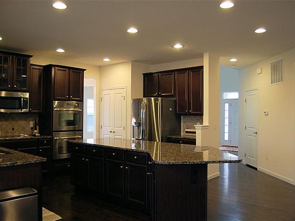 3rd image of 5197 E View Dr