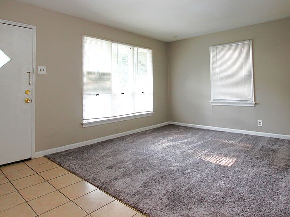 2nd image of 275 Brackleigh Ln