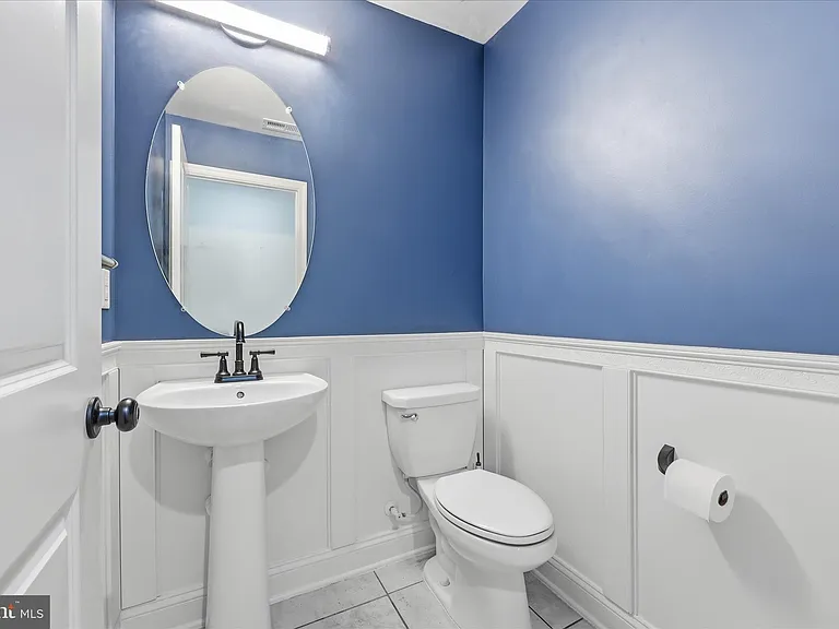 5060 Judicial Way — Photo 10