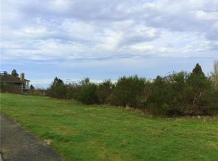 2122 Whalen Dr, Point Roberts, WA 98281