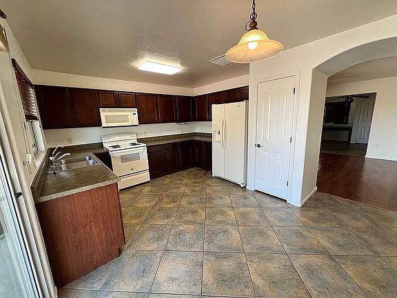 Kitchen Cherrywood cabinets.