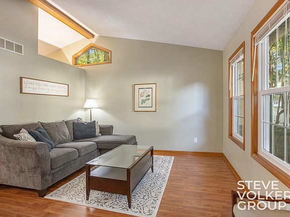 4th image of 4768 Summer Creek Ln SE
