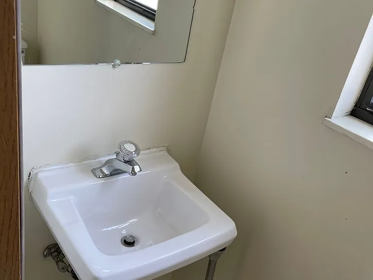 1522 Indianola Ave — Photo 14
