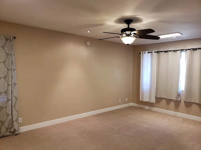 21110 Lycoming St — Photo 17