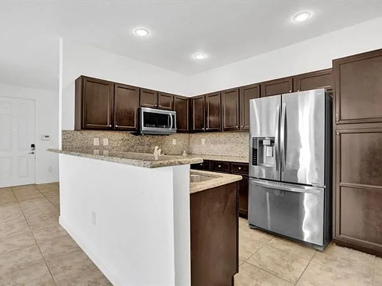 9081 SW 169th Path #Townhouse 9081 — Photo 8