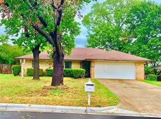 2541 Quail Ridge Dr, Denton, TX 76209