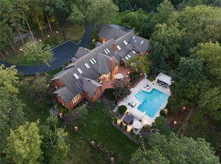 9 Deacon Dr, Saint Louis, MO 63131