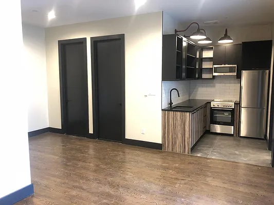 Rented by Lang Realty LLC | media 8