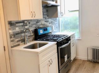 619 Union Ave APT 1R, Brooklyn, NY 11211