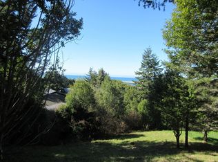 30010 Little Creek Ct, Gold Beach, OR 97444
