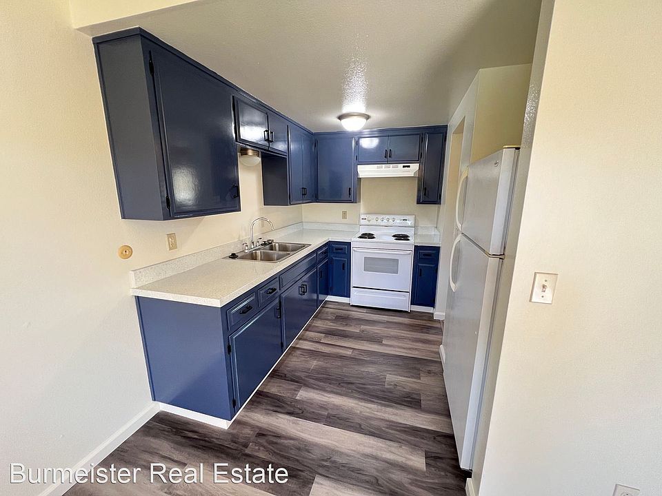 1st image of 1025 Meadow Lake Dr #9
