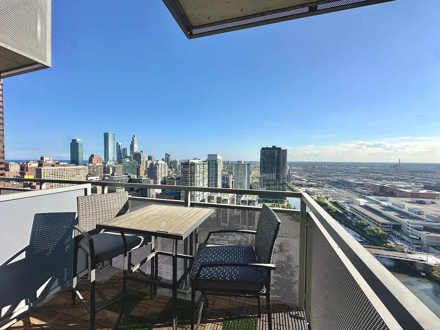 1 bed, 810 sqft, $2,500 — Photo 1