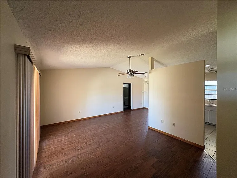 3052 Salton St — Photo 4