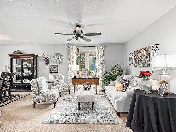 5th image of 12835 Fox Run Ct NW