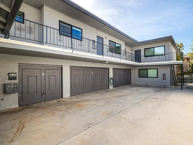 1714 Clark Ln #C — Photo 21