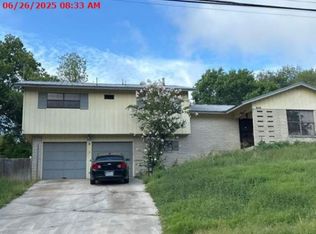 606 Barchester Dr, San Antonio, TX 78216