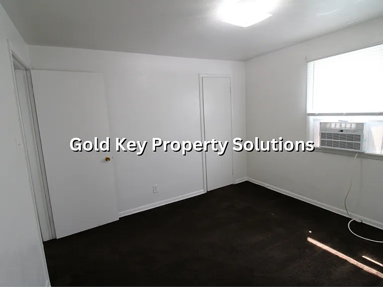 4105 Main Street — Photo 11