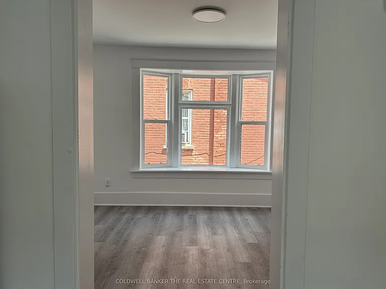 14 Brubacher St — Photo 12
