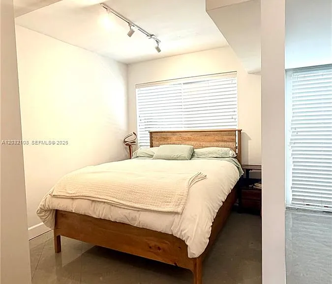 626 Meridian Ave #5 — Photo 2