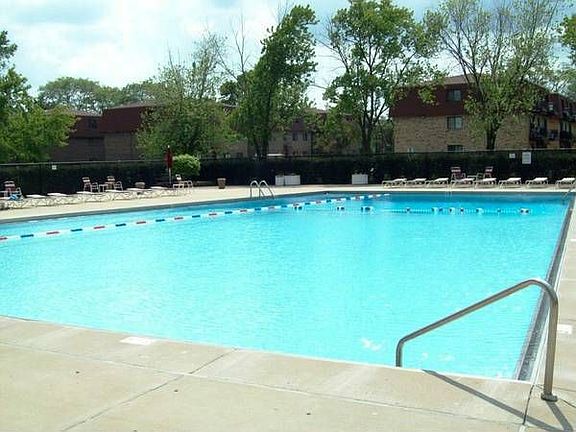 2nd image of 10075 Linda Ln Unit 2N