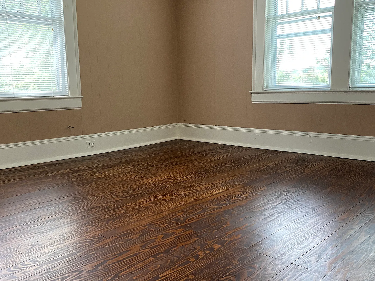 2 bed, 1400 sqft, $1,350 — Photo 2