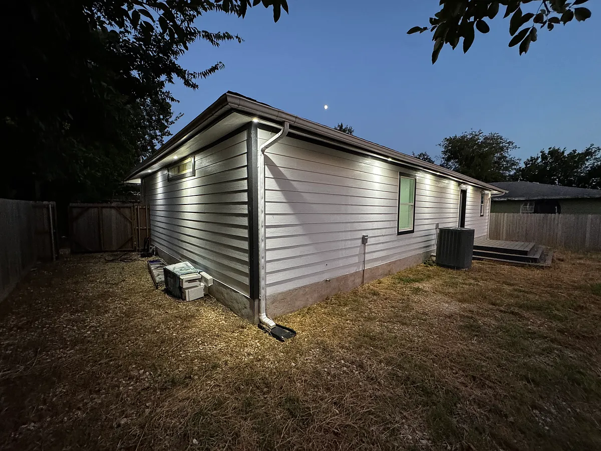 Building Photo - 12824 Armstrong Ave