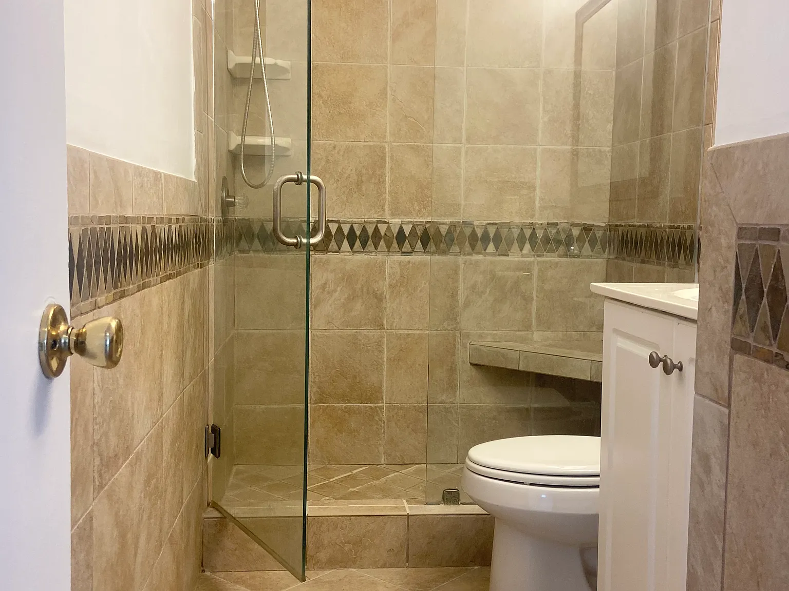 2 bed, 1200 sqft, $1,300 — Photo 4