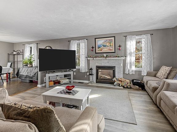 4th image of 4 Mather Dr