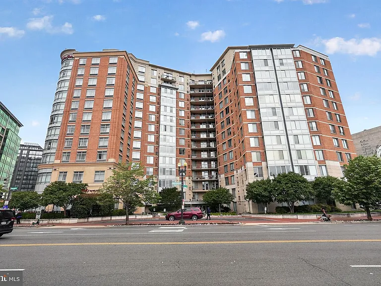 555 Massachusetts Ave NW #1019 — Photo 21