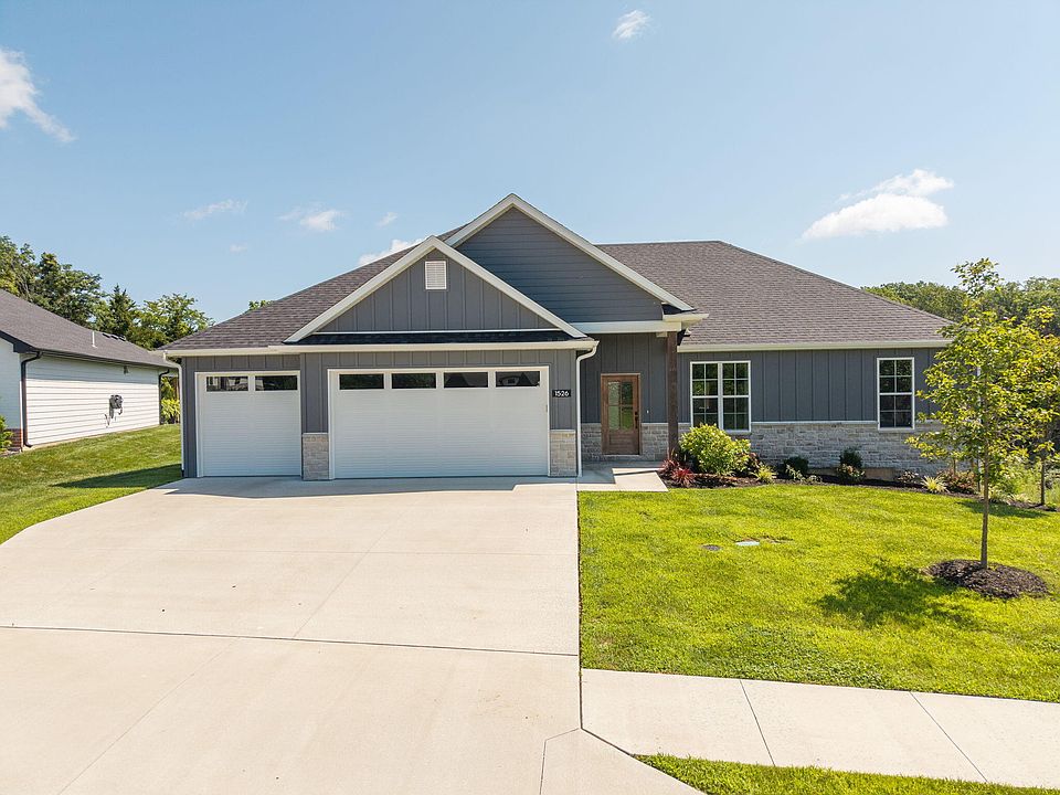 1st image of 1526 N Corbet Dr