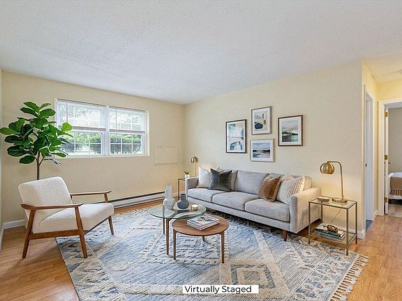 4th image of 61 Storey Ave APT 2