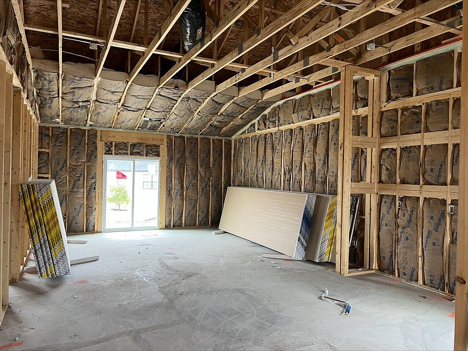 2nd image of 1662 Estate Rd