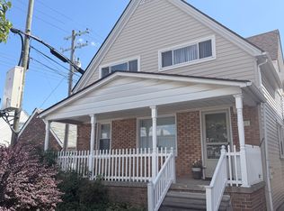 3468 Yemans St #2, Hamtramck, MI 48212