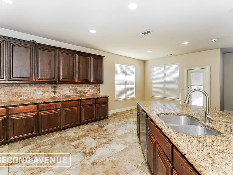 401 Bamborough Dr — Photo 11