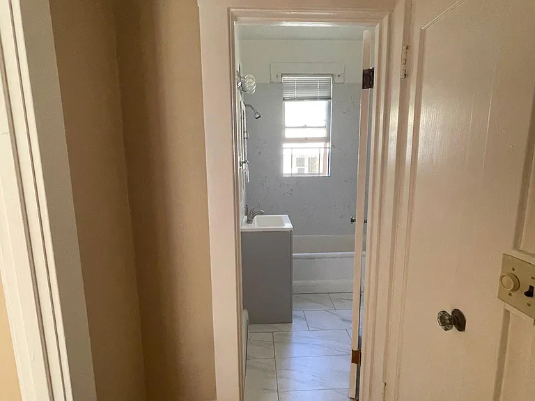 2535 Regent St #9 — Photo 13