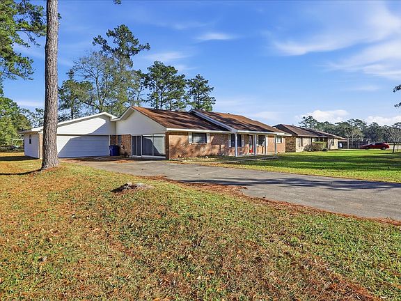 2nd image of 7640 Laurie Ln
