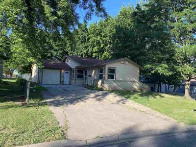 705 E Walnut St, Derby, KS, 67037