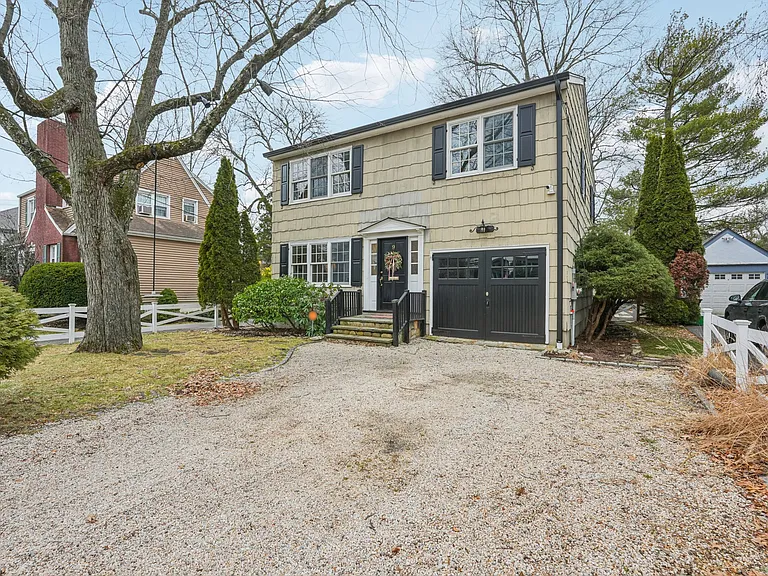 9 Oakwood Ave — Photo 6
