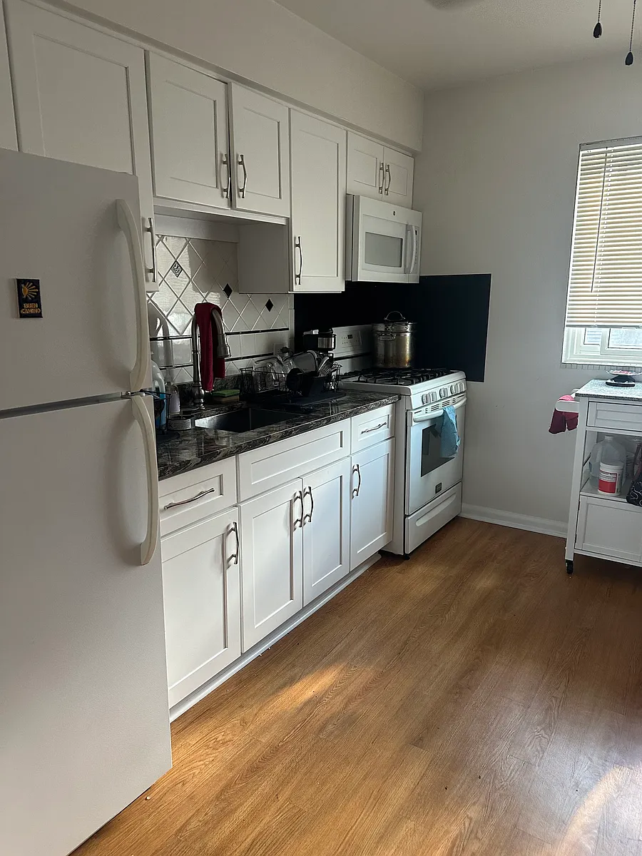Building Photo - 517 Prairie Ave #4