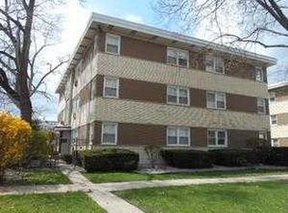 308 Beach Ave APT 1A, La Grange Park, IL 60526